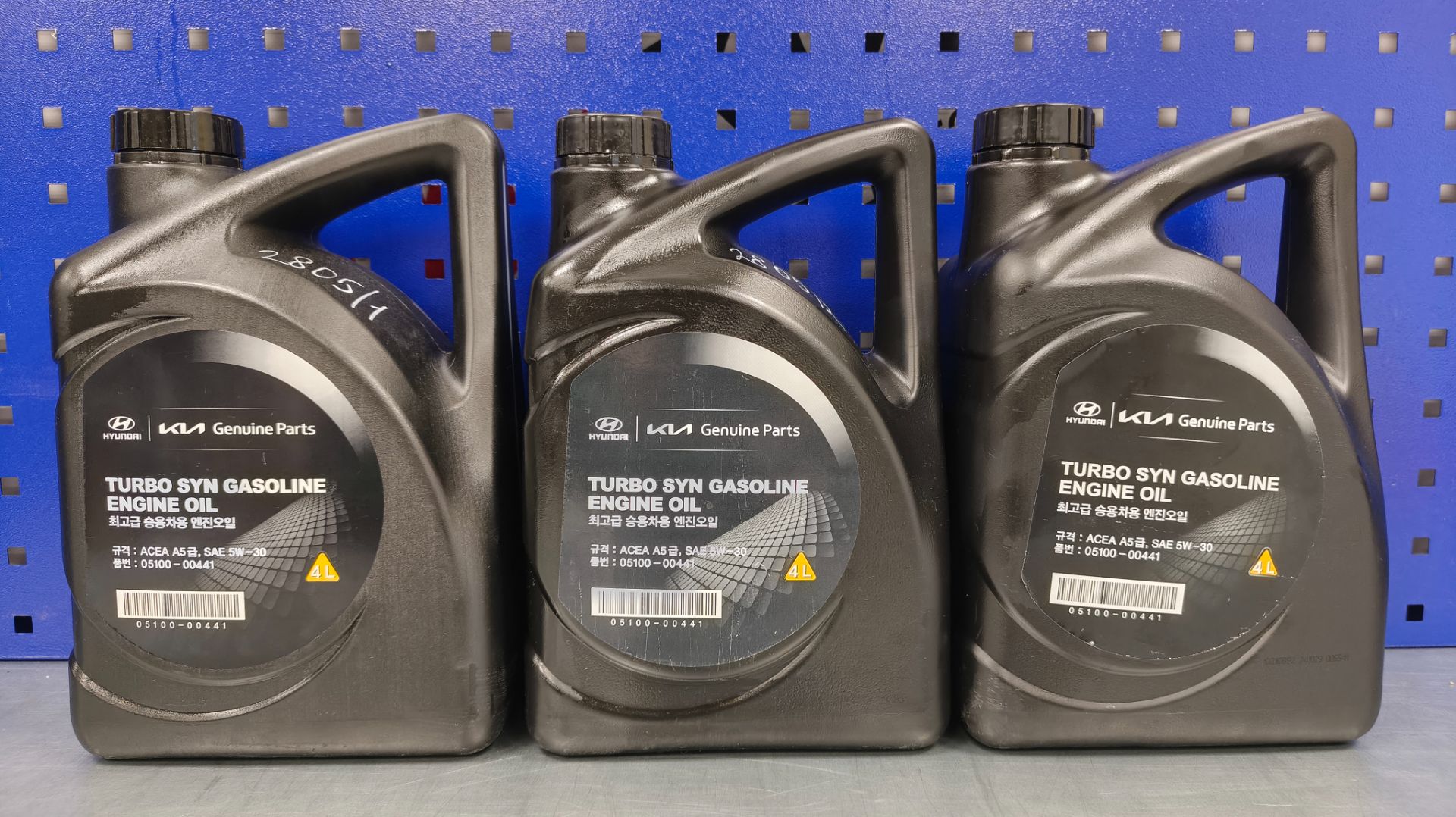 Купили оригинальное TURBO SYN 5W-30 на OZON и отвезли в лабораторию! Что оказалось внутри?