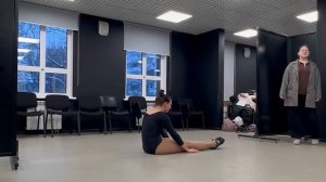 наблюдение, гимнастка