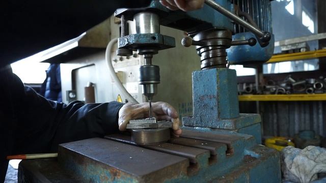 56- Работа на сверлильном.