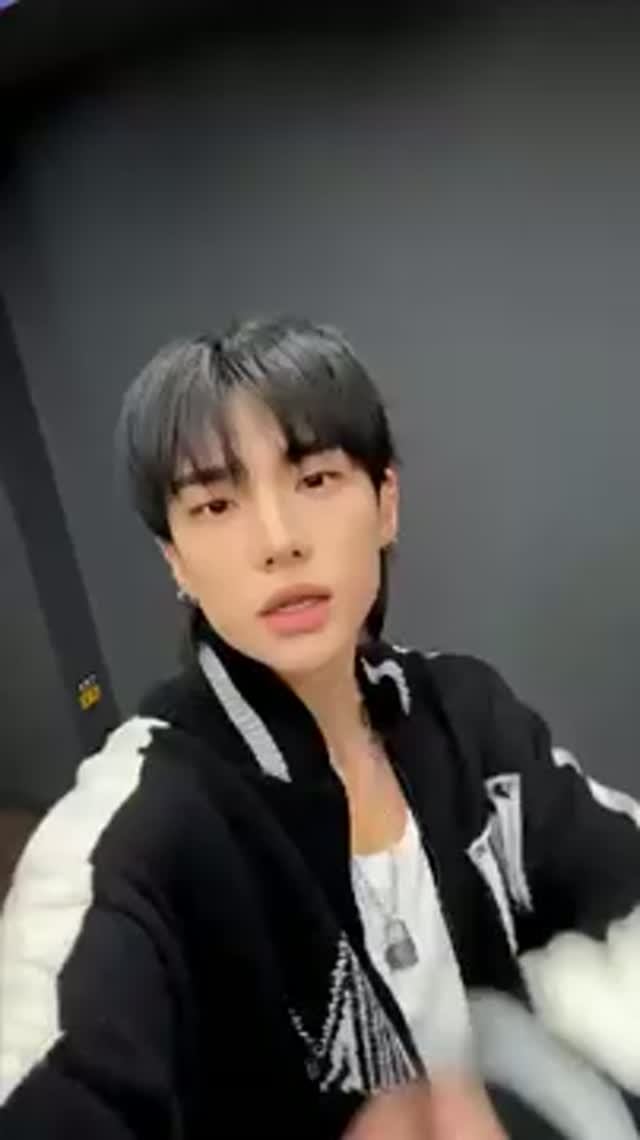 StrayKids ...