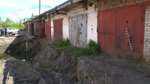 «Коммунальный рейд»: провал в гаражном кооперативе на Зелёном клине продолжает разрастаться