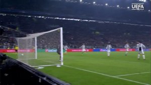 Невероятный гол Криштиану Роналду через себя в ворота Ювентуса !!!