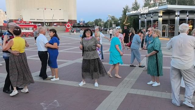 Потанцуй со мною... 16.08.26...