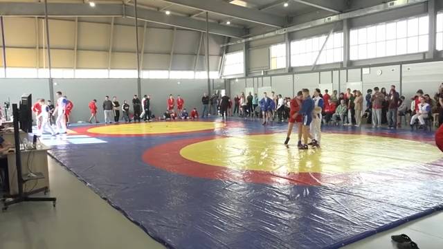 Самбо - Открытое первенство г. Канска среди юношей и девушек памяти мастера спорта РФ И. Яблонского