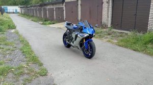 Yamaha R1 2016