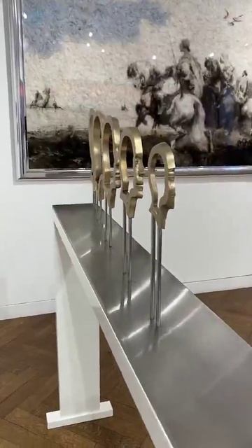 Встань сюда, и увидишь