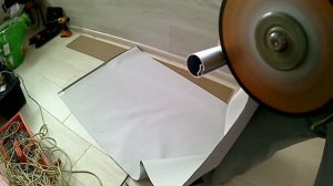 Подгонка рулонной шторы по ширине окна.