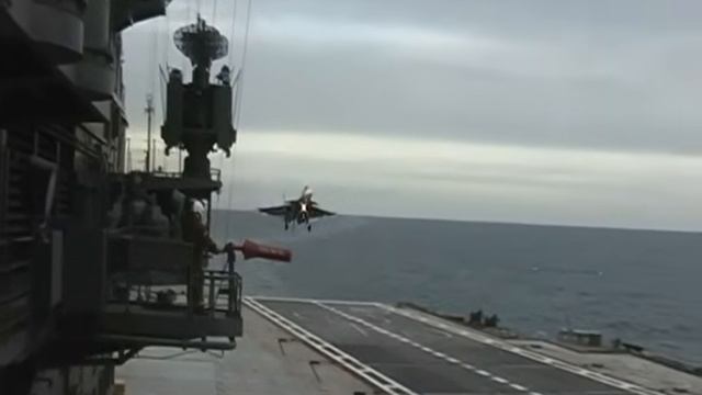 Su-33 Unsuccessful Cobra Landing Attempt - Admiral Kuznetsov ( RuAF)