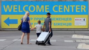 Соцпособия перестанут выплачивать выехавшим за рубеж украинским пенсионерам, сообщили РИА Новости в