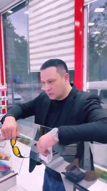 Келиб туринг 😅