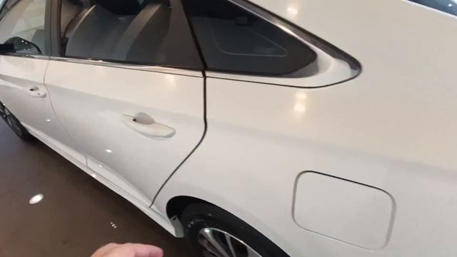 Hyundai/ Sonata/ VII (LF) Рестайлинг/ Седан/ 2.0 AT (150 л.с.)/ Primary