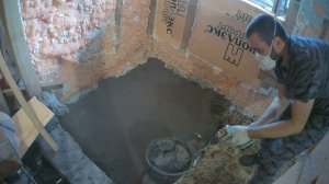 12. Заканчиваем заливку полов по грунту, делаем вентиляцию, канализацию и приступаем к отделке бани