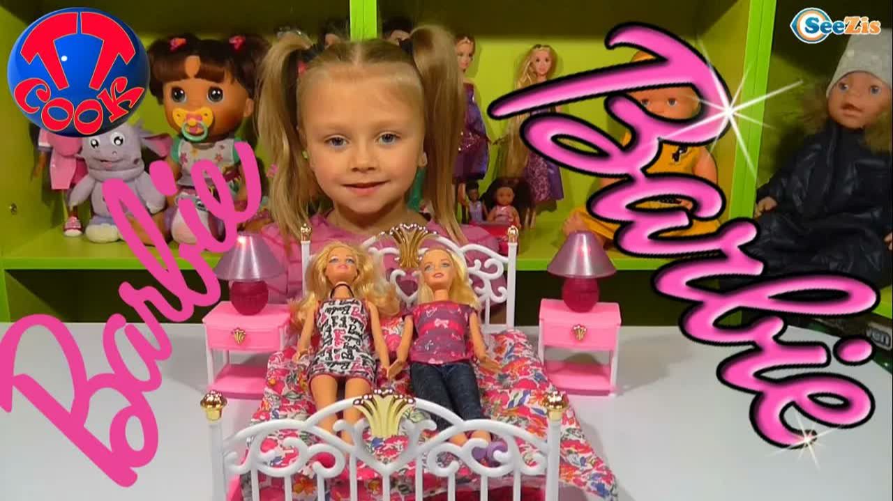 ✔ Барби. Ярослава распаковывает новый набор – спальня для куклы   Barbie   Unboxing New Se