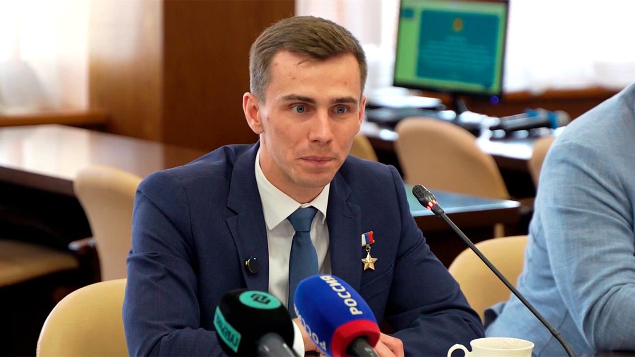 Сила России в людях и в готовности защищать свою страну, заявил Герой России Владислав Головин.