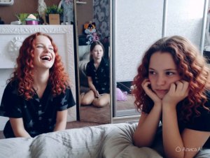 ПРАНКУЮ СИСТРУ) 😱 Полина Хай 👍👍