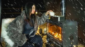 Зимний кемпинг: горячие булочки у дровяной печи  Рассвет на высоте 400 м  Соло-кемпинг Кемпинг-влог