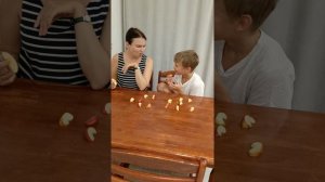 кто выиграет игры в телефон /или чтение книги