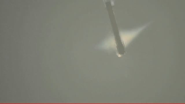 🇨🇳🚀Китай впервые успешно посадил на сушу первую ступень многоразовой ракеты