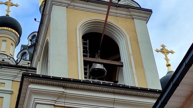 подъём колокола на колокольню