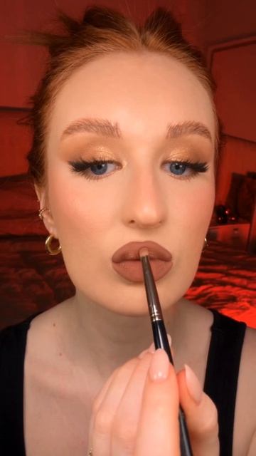 Тот случай когда решила сделать макияж через ии #beauty #макияж #women
