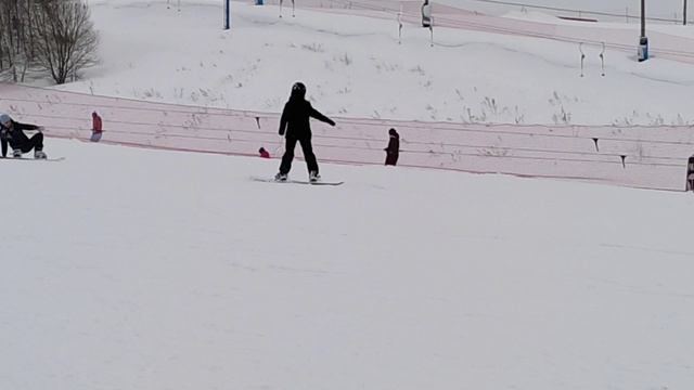 Моё падение вовремя прикрыли проходящие мимо камеры сноубордисты 😅