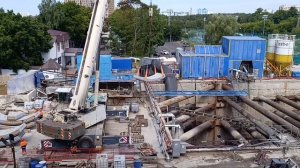 Работа конвейера ТПМК Лилия S-956 на площадке станции Серебряный Бор Рублёво-Архангельской линии
