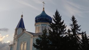 Идём с праздника