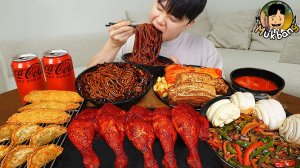 МУКБАНГ — Куриные голени барбекю и лапша с чёрной фасолью — дымный ужин