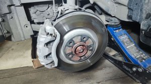 HAVAL Dargo 80 тысяч км. Меняю своими руками передние тормозные колодки
