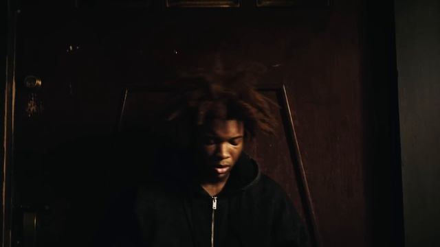 D4vd_-_My_House_Is_Not_A_Home-[B4UdAJxAoiw].mp4