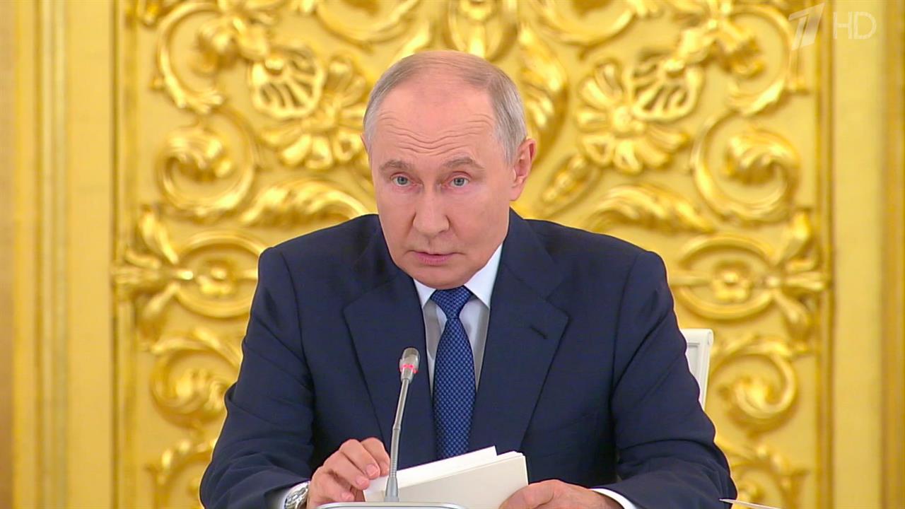Президент поручил подготовить программу восстановления логистических и складских мощностей.