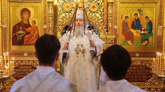 Архиерейское богослужение в храме Спаса-на-Яру в день престольного праздника. 2026 г.
