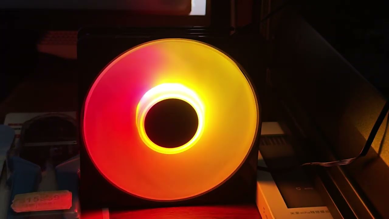 Демонстрация работы подсветки вентилятора Arctic P14 Pro Reverse A RGB