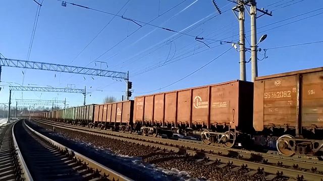 3М62У-0028. Коптит в сторону юга. Тяжёлый поезд на подъёме. Петрозаводск. Ласточка. ЭП20-004.