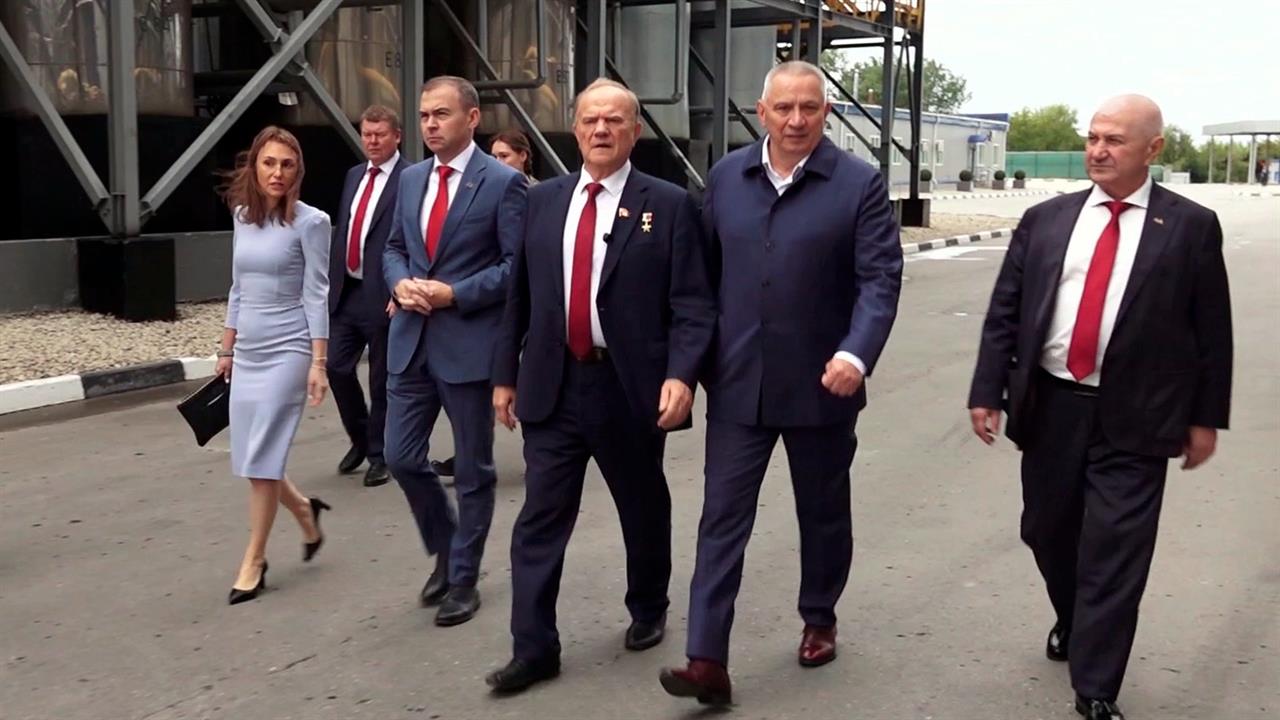 Геннадий Зюганов в рамках рабочего визита в Тульскую область посетил завод 