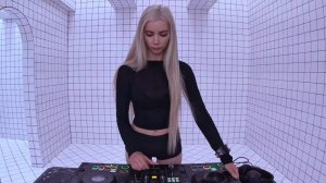 JOANNA KUCHTA - DARK TECHNO SET IN THE BACKROOMS ★