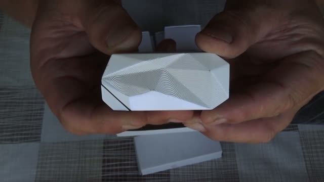 РАСПАКОВКА! 13 КИЛОГРАММ НОВЫХ ЗАЖИГАЛОК MARLBORO БЕЛЫЙ КРИСТАЛЛ!!!