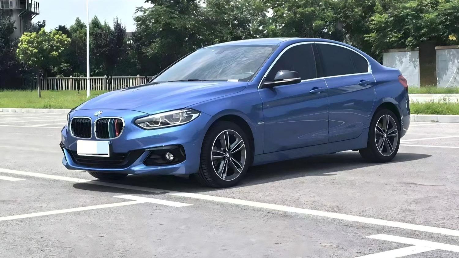 BMW 1 серии 2018 118i 1.5T Sport