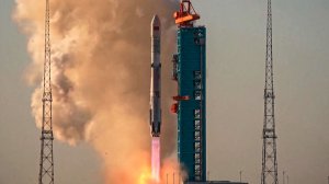 Китай впервые успешно посадил на сушу возвращаемую ракету
