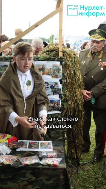 12 лет, тысячи посылок и мечта стать оперным певцом
