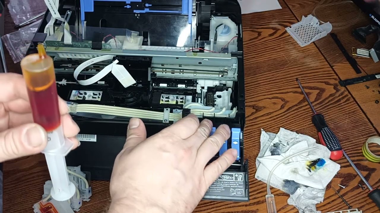 Протяжка чернил в картриджи на принтере Epson L3250 после долгого простоя