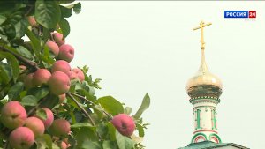 Верующие отмечают Преображение Господне, в народе — Яблочный спас