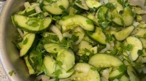 ПЕРЕРОСШИЕ ОГУРЦЫ ВКУСНЫЙ САЛАТ НА ЗИМУ
