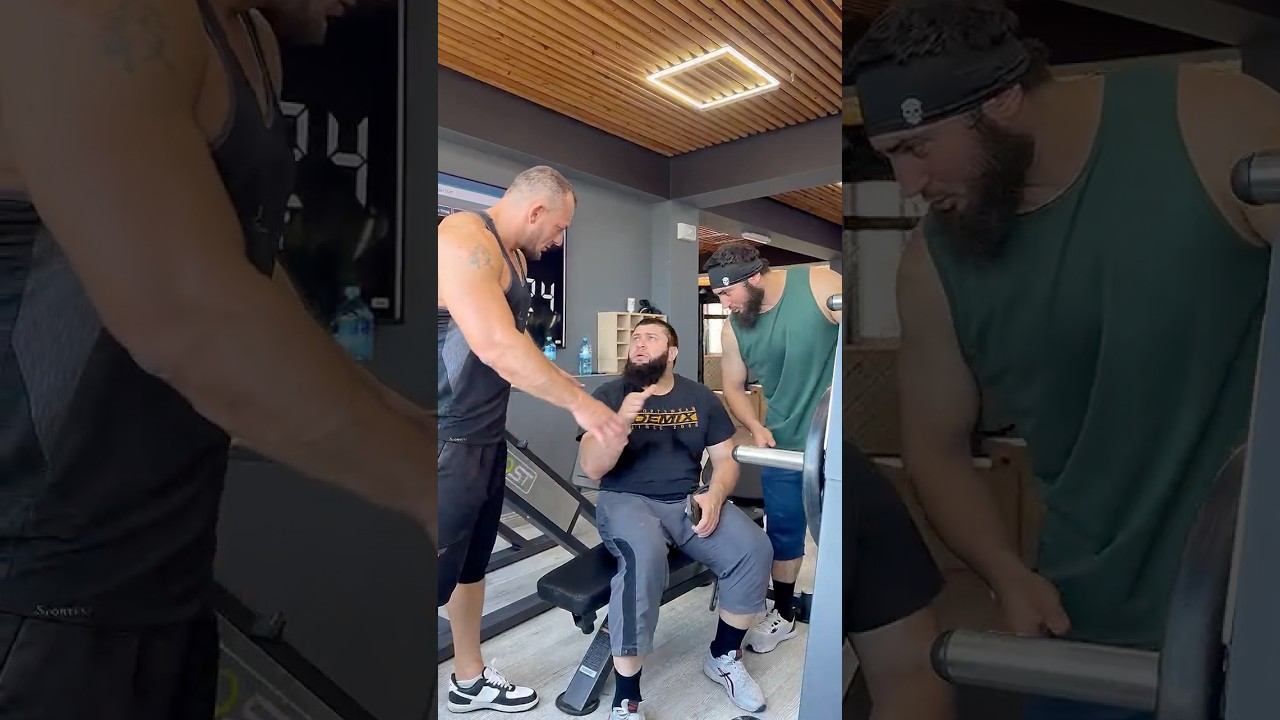 Кто чем занят в зале