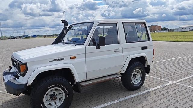 Toyota Land Cruiser 70