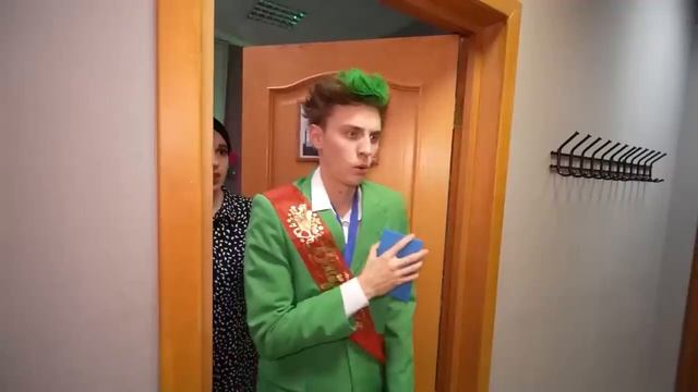 СУПЕРГЕРОЙ от 0 до 100 Лет Челлендж ! Влад Бумага А4 Видео Влада Влад а4 Бумага -720p