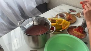 Аджику делаю без варки и уксуса.