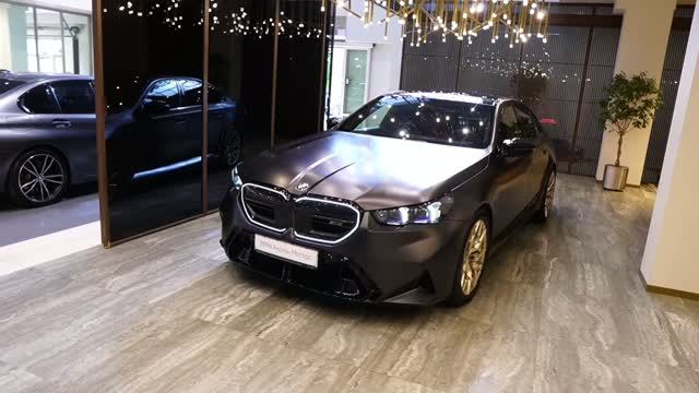 BMW M5  2024 год.