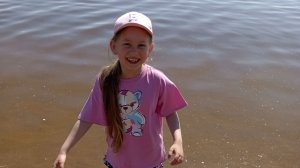 На Ижевском море. Глаше 7 лет.