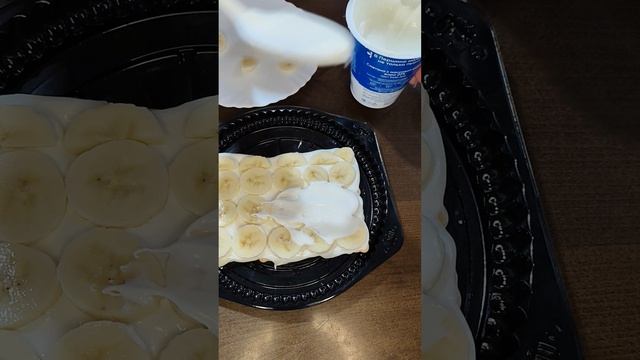 КОГДА МНЕ ХОЧЕТСЯ СЛАДКОГО, Я БЕРУ ПЕЧЕНЬЕ СО СМЕТАНОЙ И ГОТОВЛЮ ТОРТИК НА СКОРУЮ РУКУ